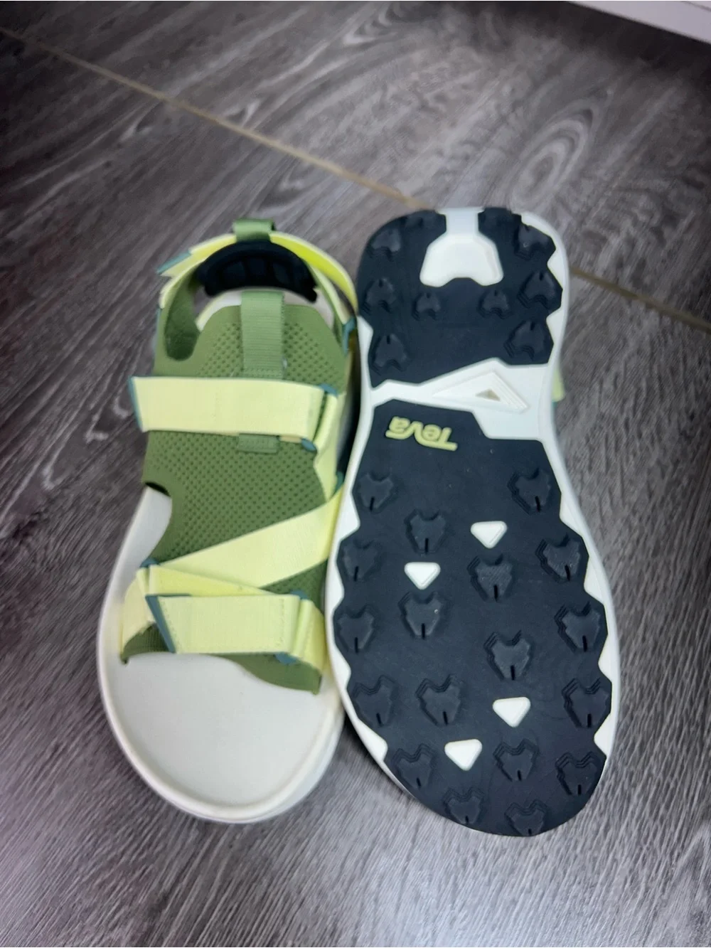TEVA AVENTRAIL RUNNING SANDALS Olive & Light Yellow Sport Sandals
